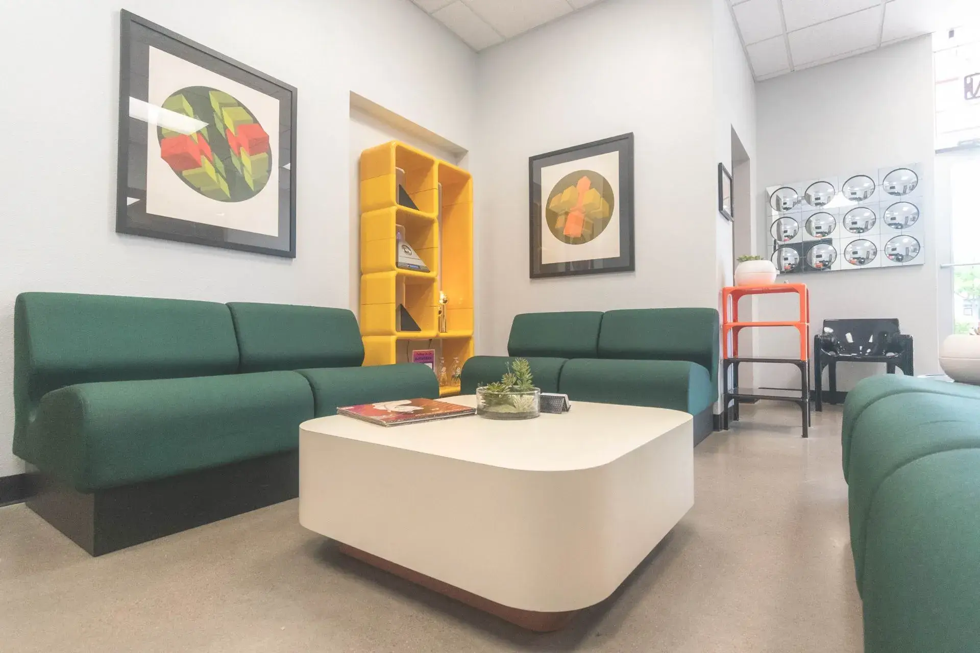 Comfortable waiting room at our Dallas dental office. Comfortable waiting room at our Dallas dental office.
